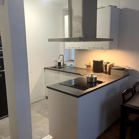 Renovated And Modern In Alppila *