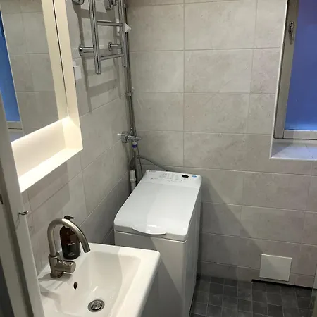 Renovated And Modern In Alppila Διαμέρισμα *