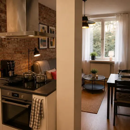 Renovated And Modern In Alppila דירה הלסינקי